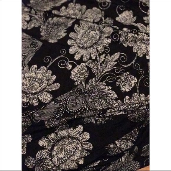 📍LAST PAIR!!! Paisley bell bottom pants - Picture 5 of 5